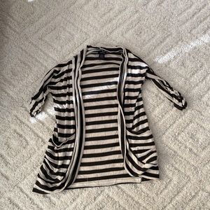 Black & tan light sweater euc size small